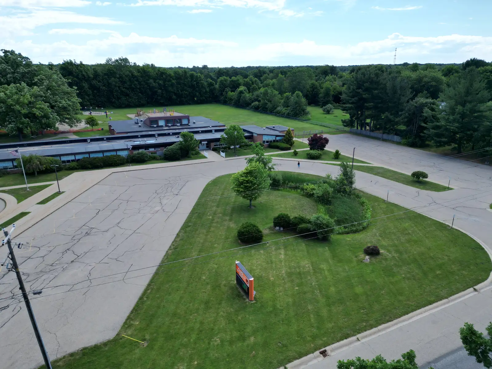 11218 N Linden Rd image 8