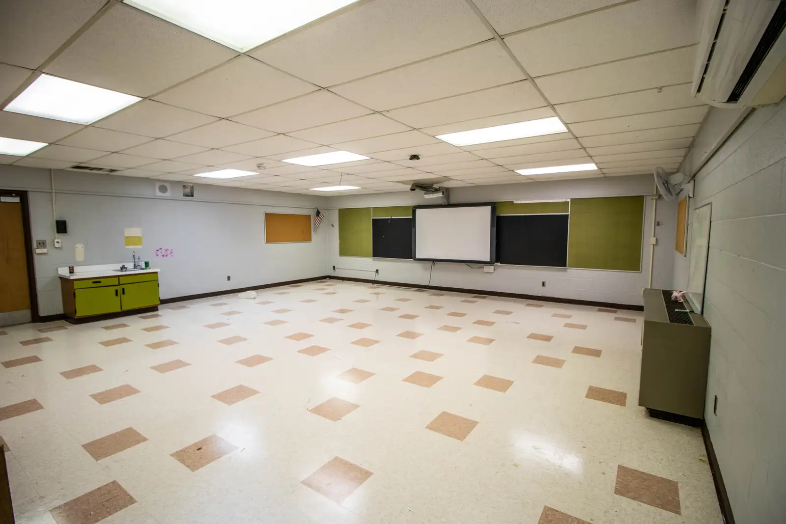 11218 N Linden Rd image 35