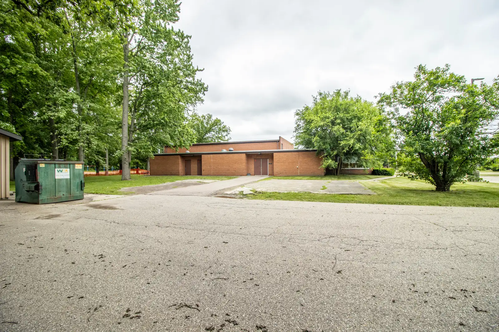 11218 N Linden Rd image 52