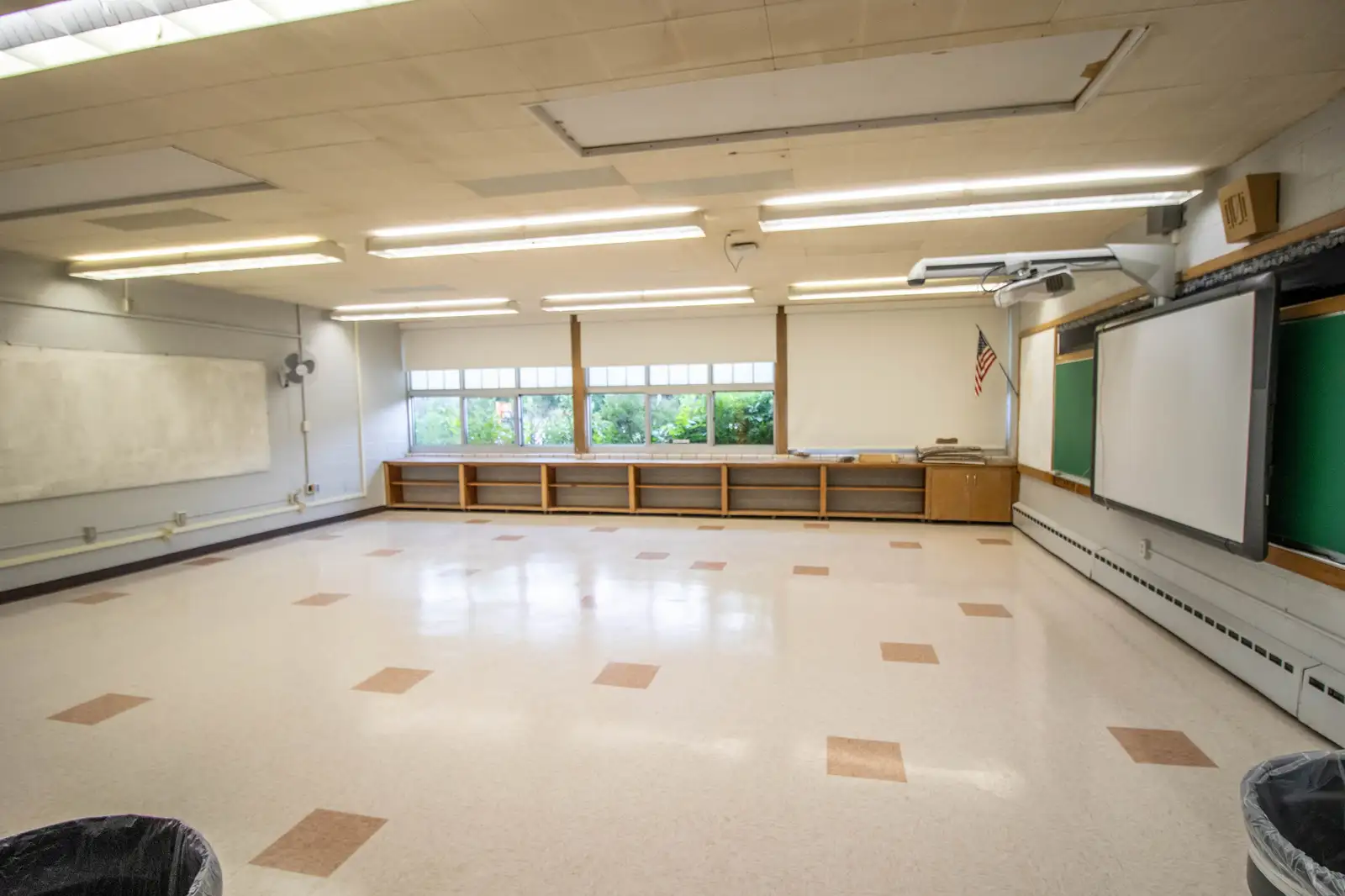 11218 N Linden Rd image 38