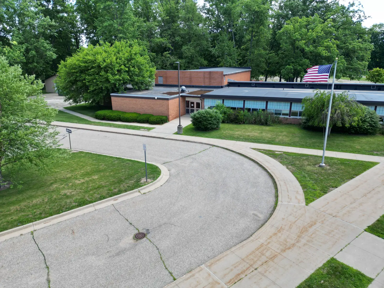 11218 N Linden Rd image 10