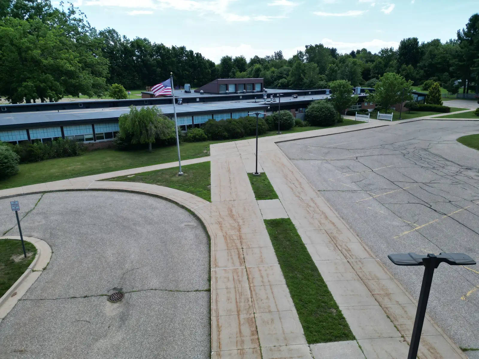 11218 N Linden Rd image 9