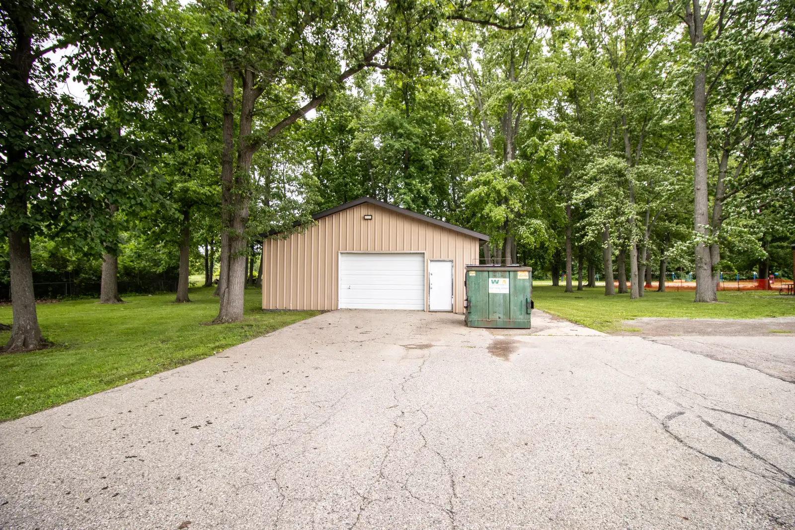 11218 N Linden Rd image 51