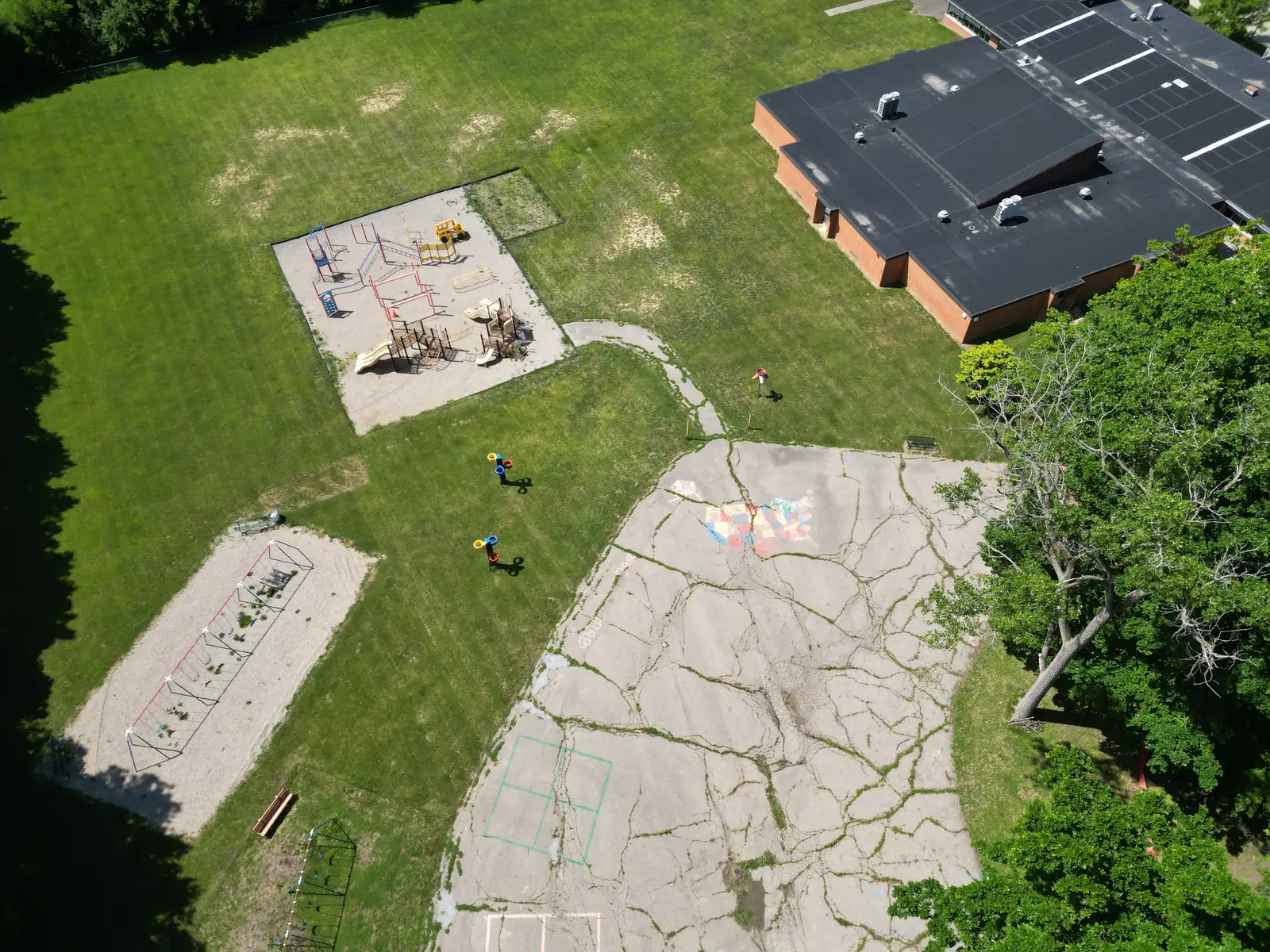 11218 N Linden Rd image 14
