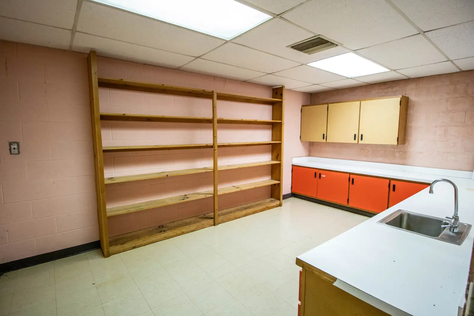 11218 N Linden Rd image 25