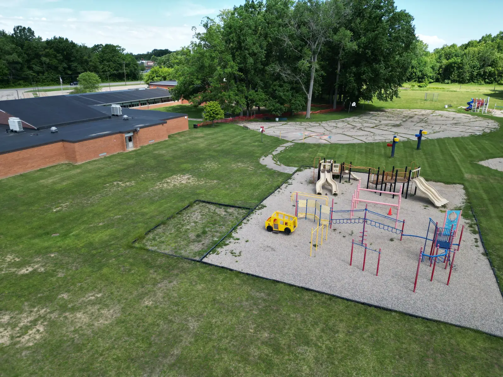 11218 N Linden Rd image 12