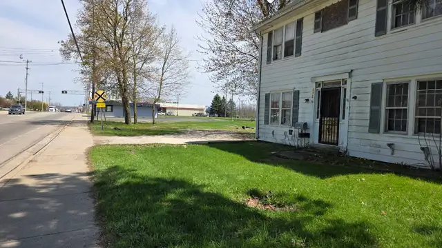 102 Lansing St thumbnail 4