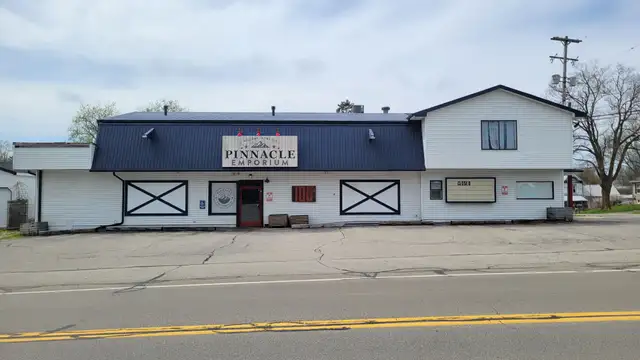 200 W Main St thumbnail 2