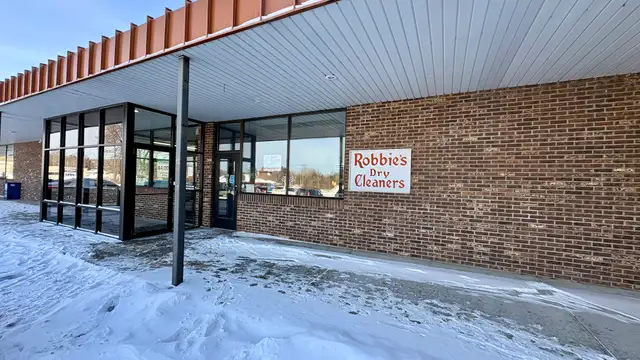 Robbie's Dry Cleaners thumbnail 2