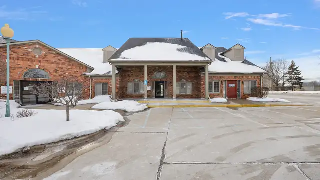 15501 Metro Pkwy thumbnail 3