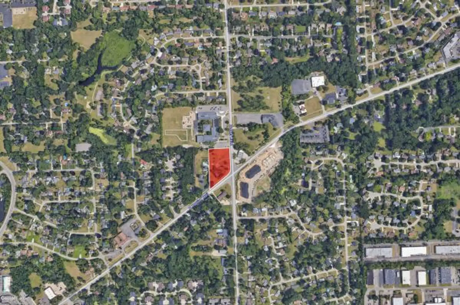 1635 N Pontiac Trail