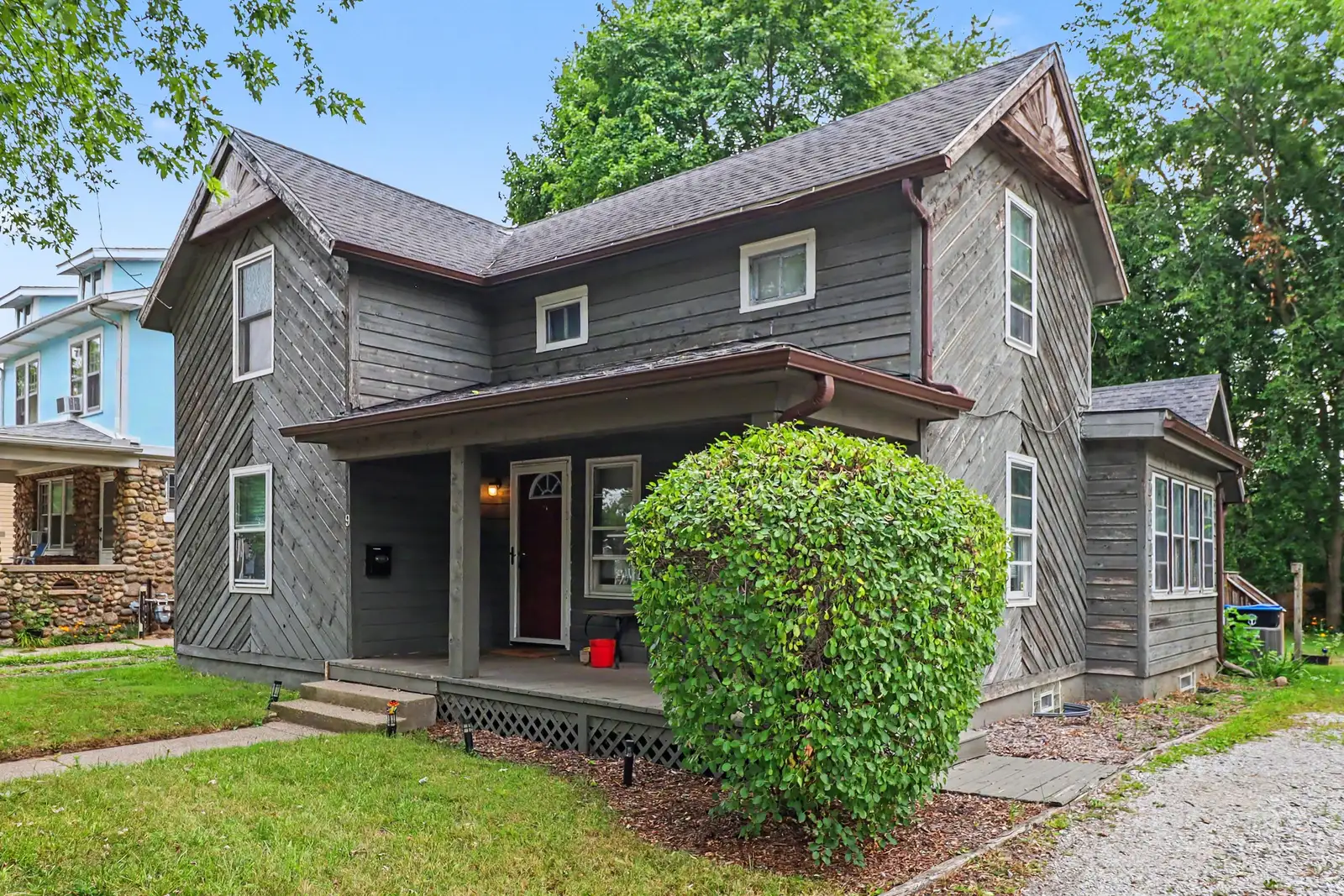 718 Lowell St image 5
