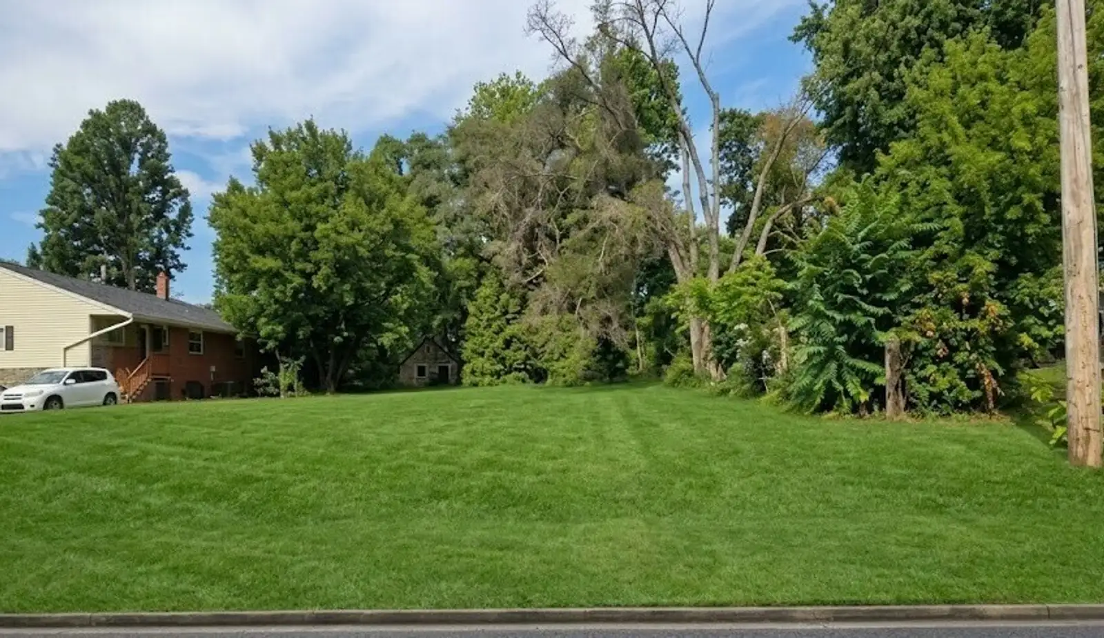 651 E Jolly Rd image 5
