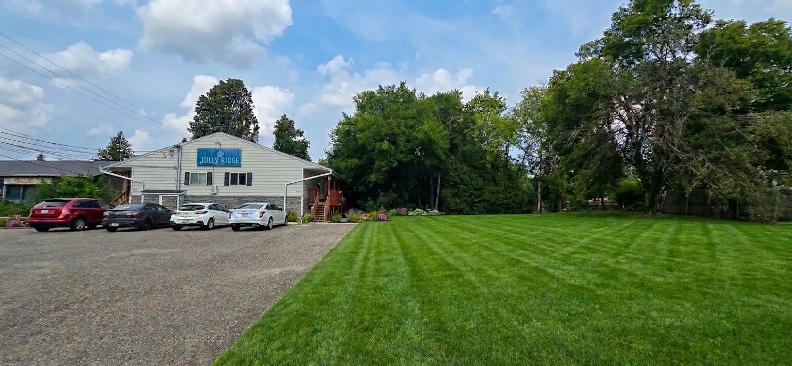 651 E Jolly Rd