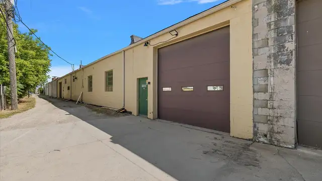 11047 E 9 Mile Road listing image