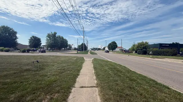 1123 S Jefferson St thumbnail 2