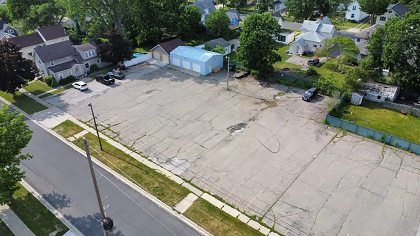 716 Bradley St image 3