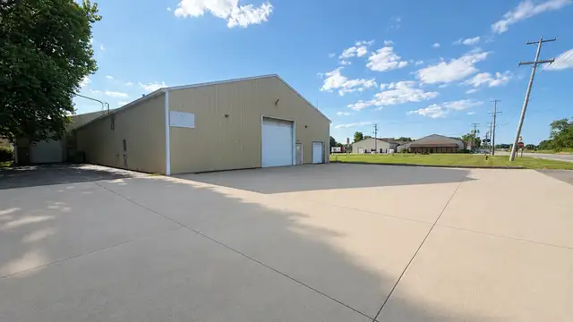 3233 Dove Rd thumbnail 2
