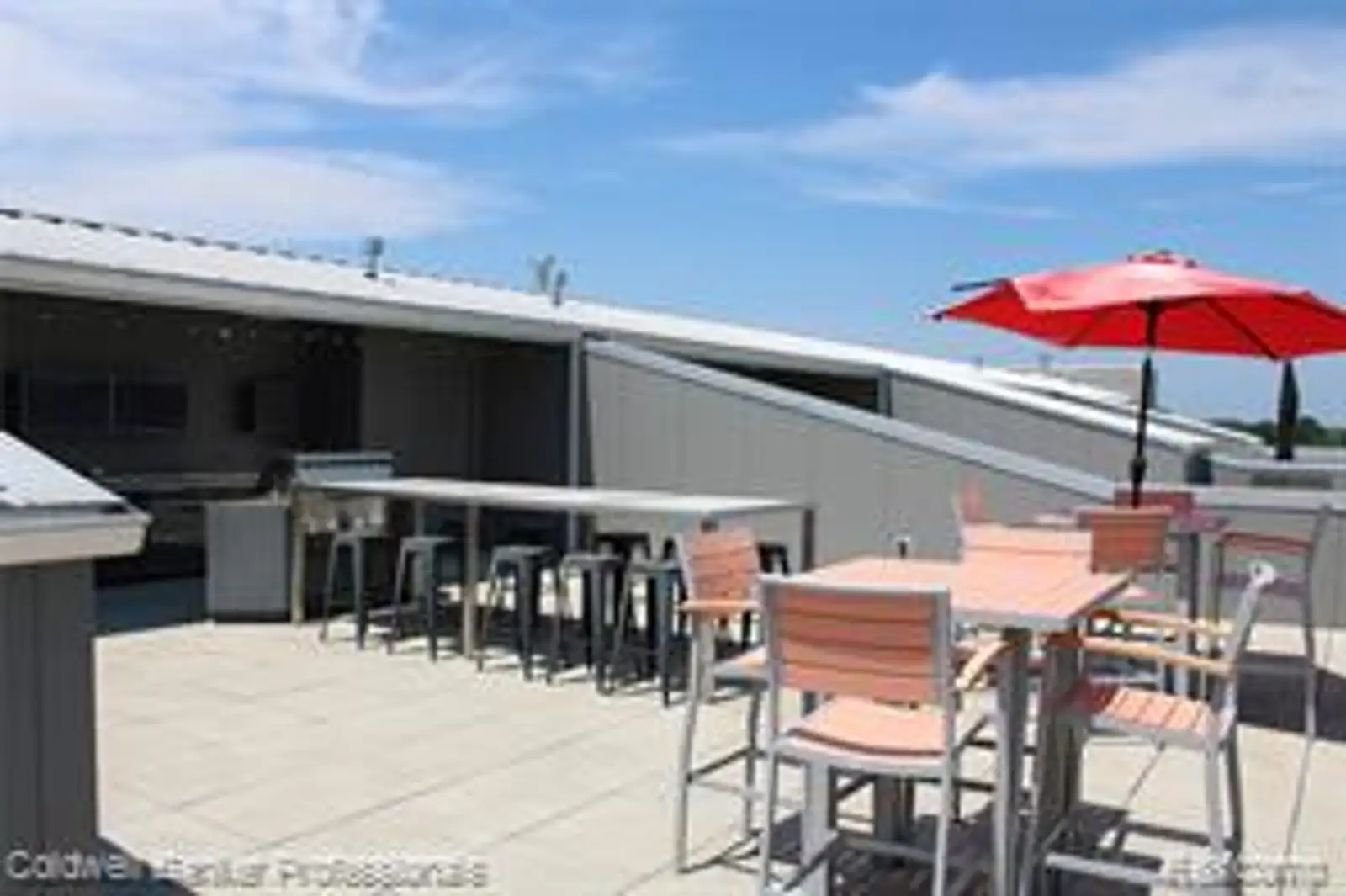 M1 Concourse Rooftop Building Unit image 19
