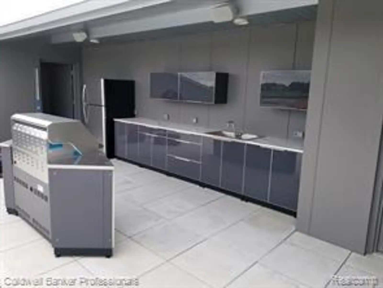 M1 Concourse Rooftop Building Unit image 20