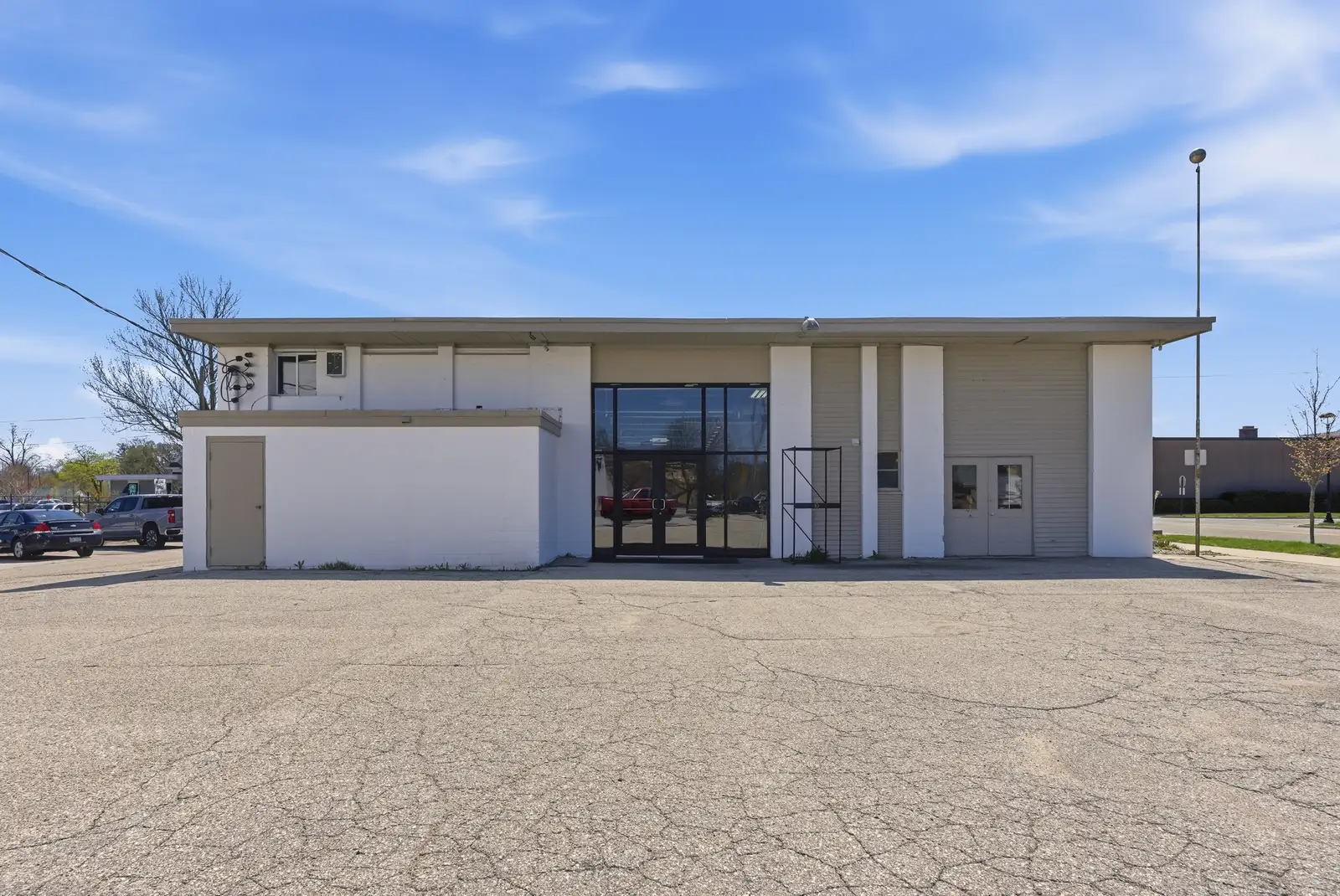 301 McDonald St image 2
