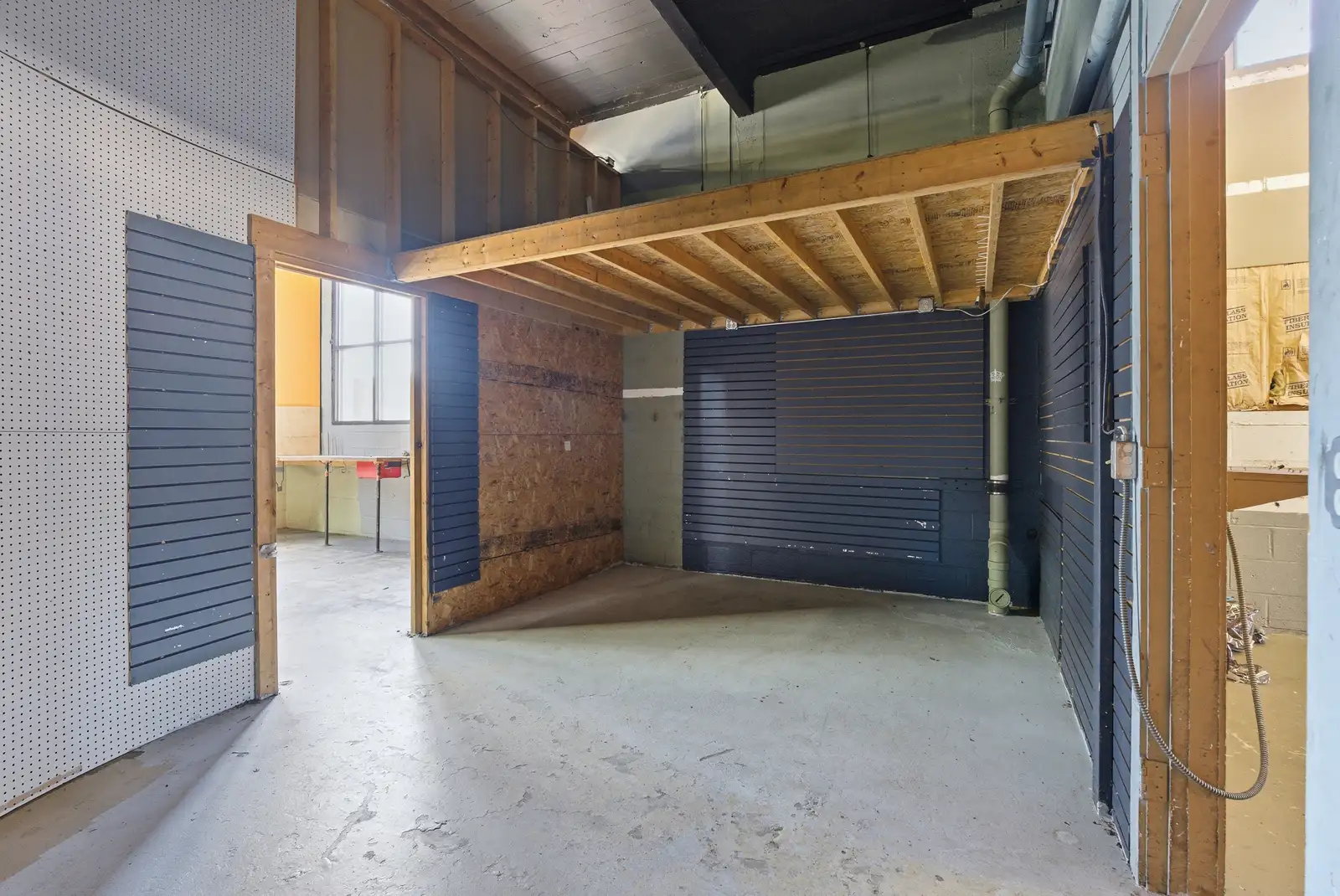 301 McDonald St image 11