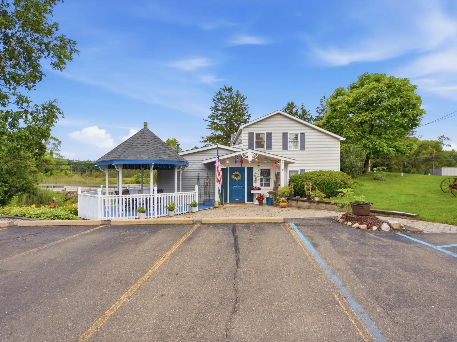 425 S Ortonville Rd image 16