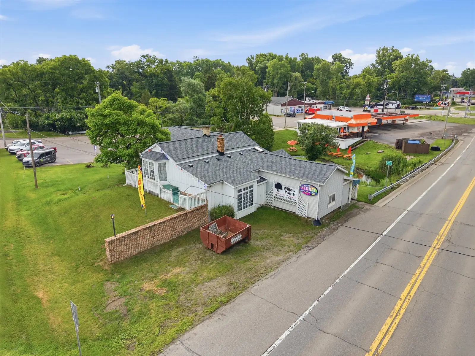 425 S Ortonville Rd image 4