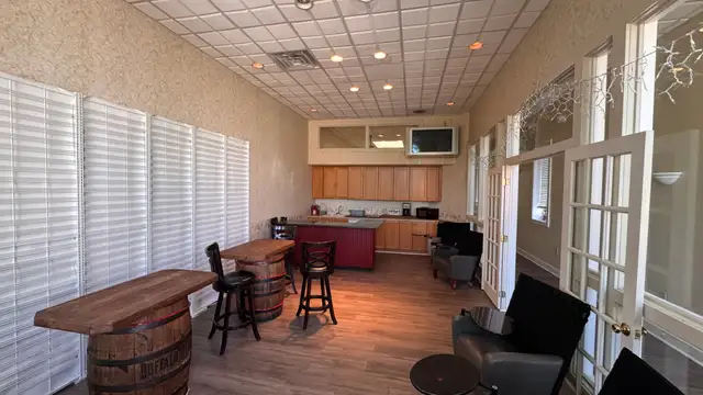 View image 18