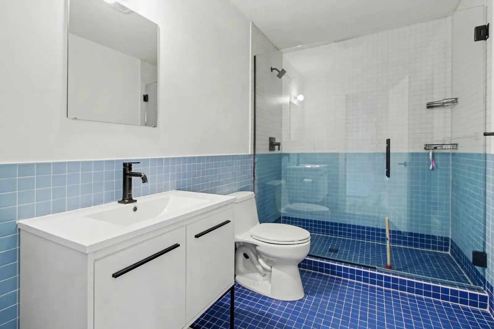 809 Henry St image 14