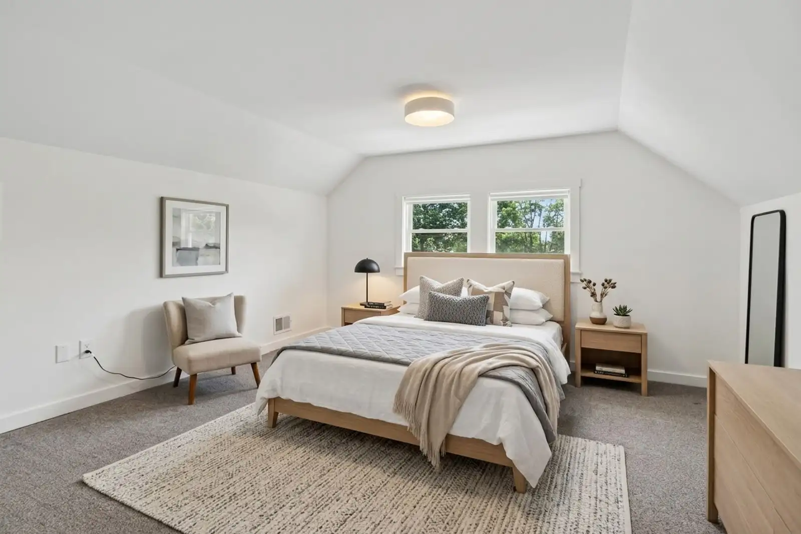 809 Henry St image 33