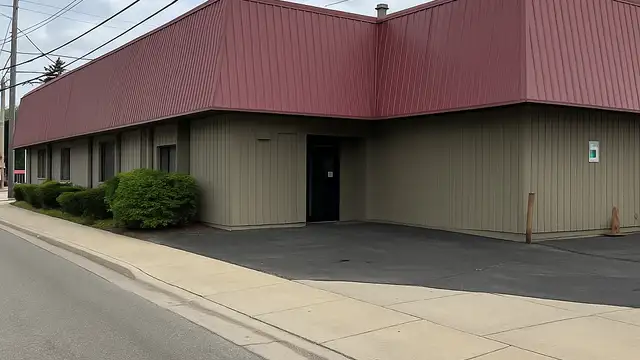 437 W Stewart St thumbnail 2