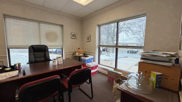 Bluewater Building Office for Lease in Dexter thumbnail 4