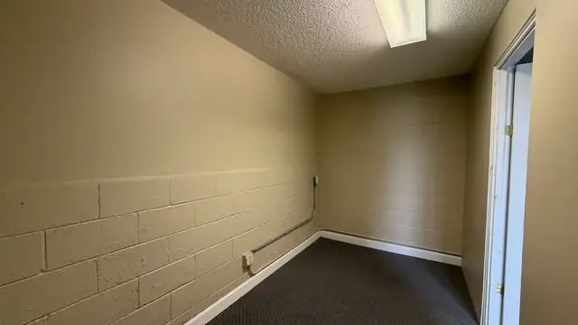 4660 - Ann Arbor Office/Flex/ Warehouse for Lease - Pittsfield Twp thumbnail 5