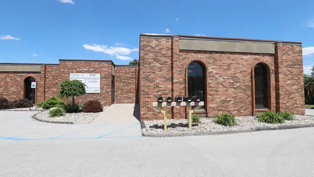5083-5085 Miller Rd thumbnail 2