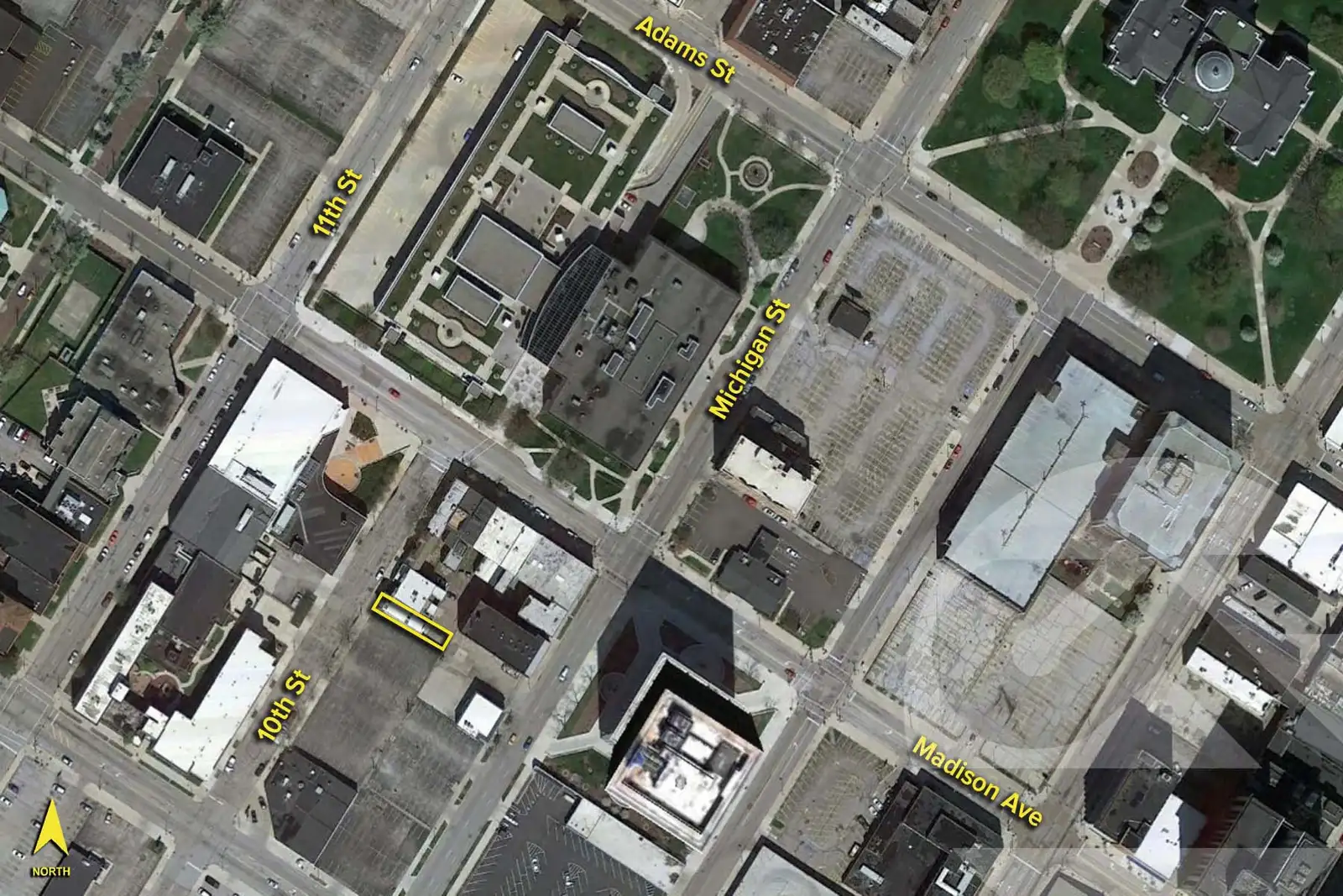 232 10th St image 3