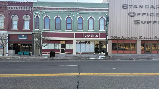 922 / 924 Military St thumbnail 4