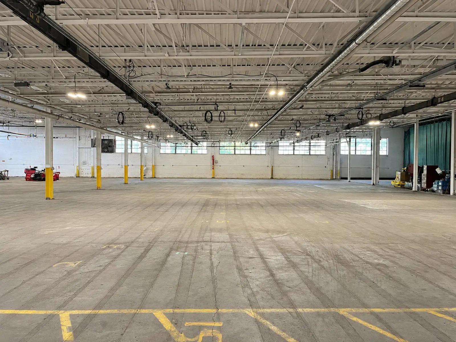 Industrial for Lease in Manchester image 14