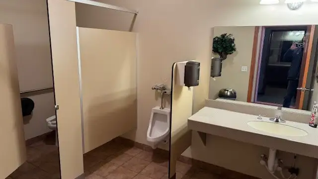 Executive Office Space thumbnail 5