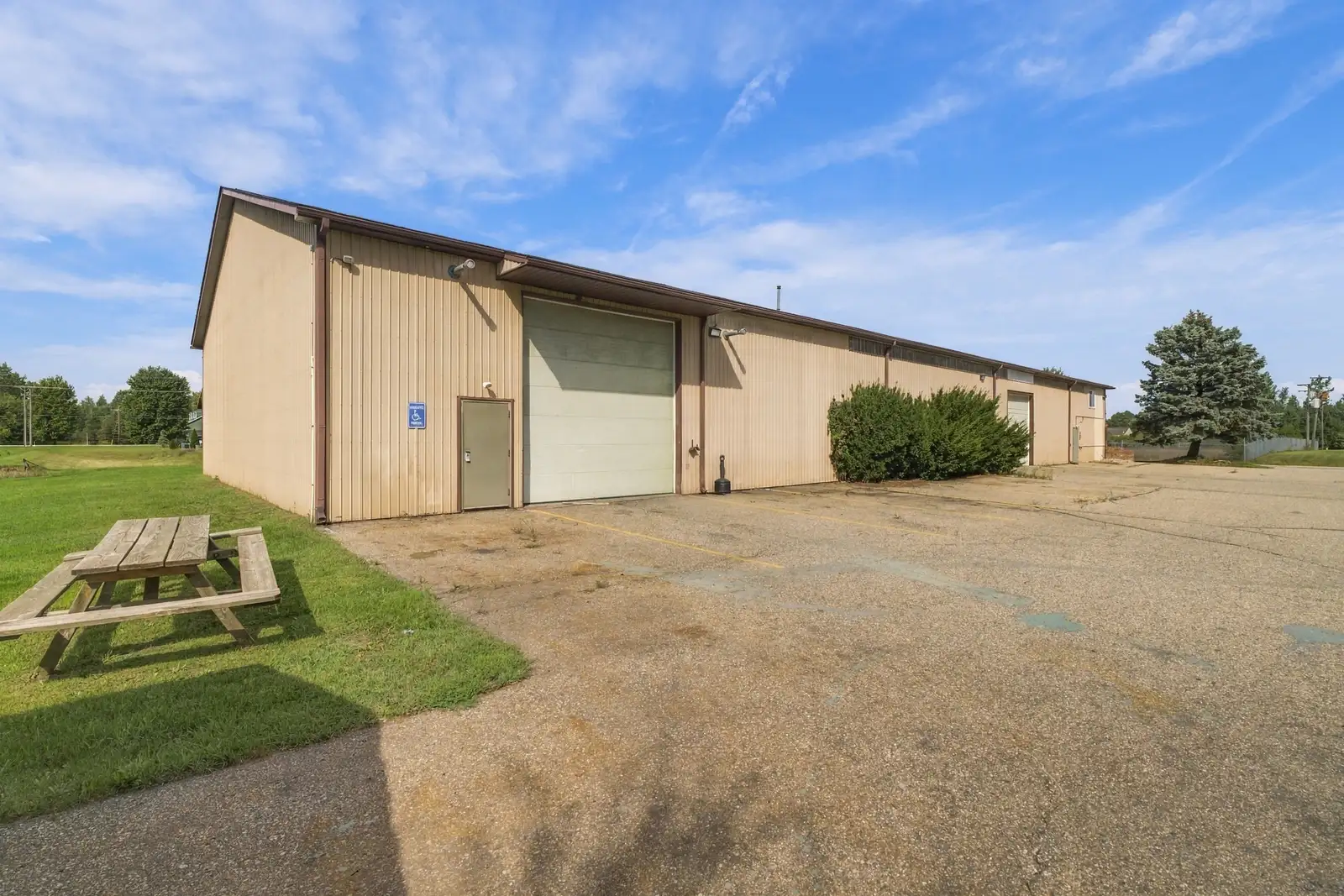 7300 Danielle Dr image 30