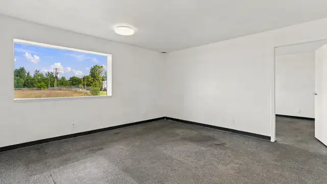 7300 Danielle Dr thumbnail 4