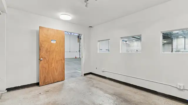View image 18