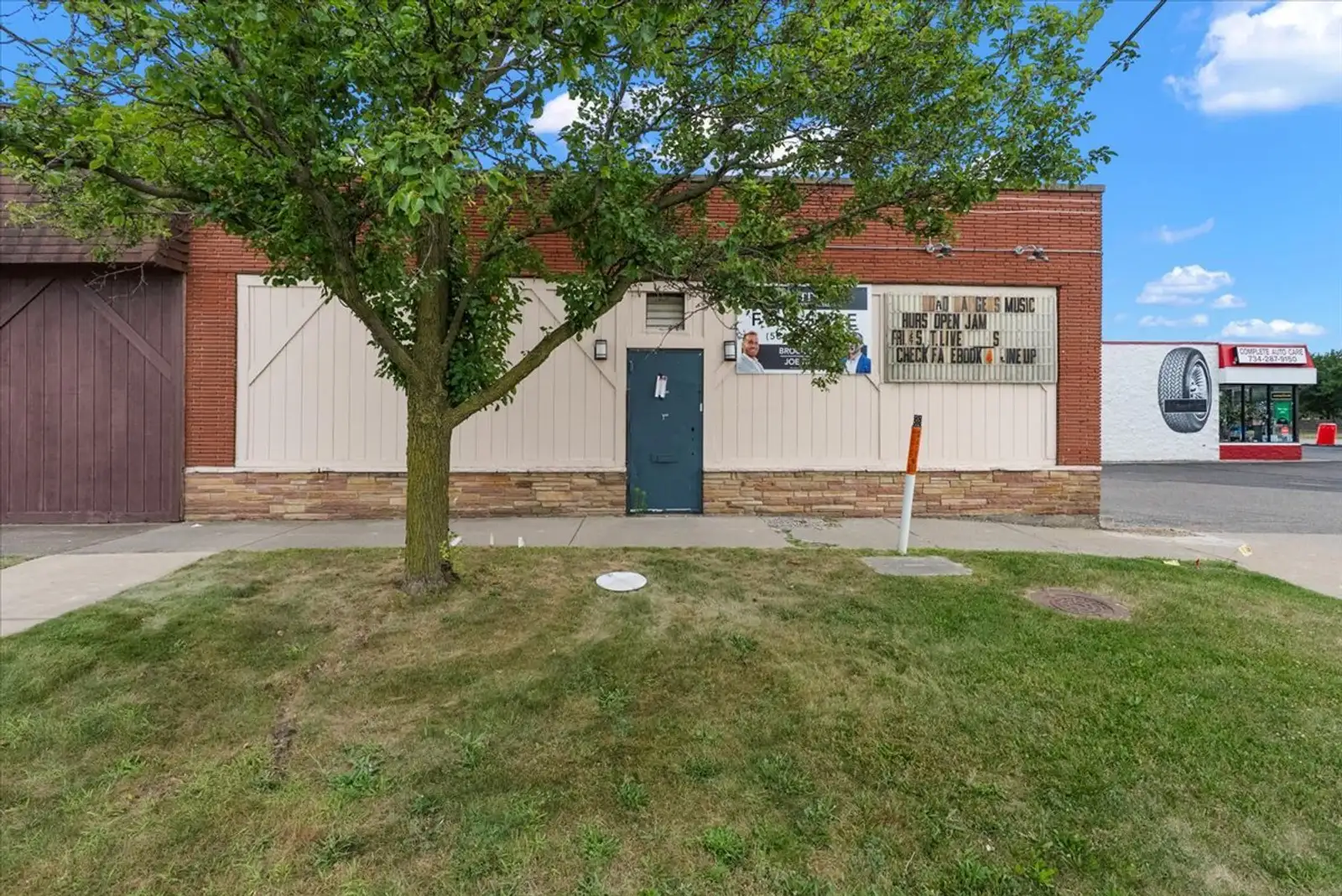 23925 Goddard Road image 14