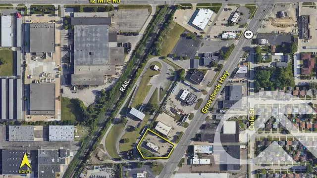 28351 Groesbeck Hwy thumbnail 2