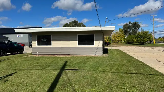 701 E Pickard St thumbnail 3