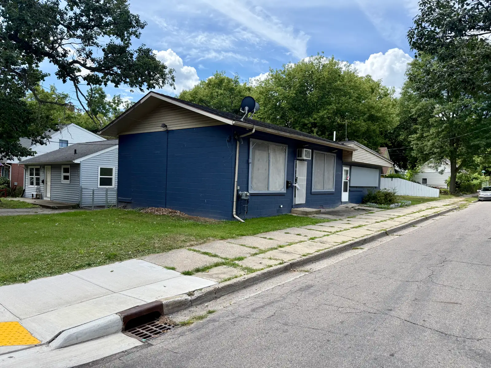 1616 Perkins St image 6