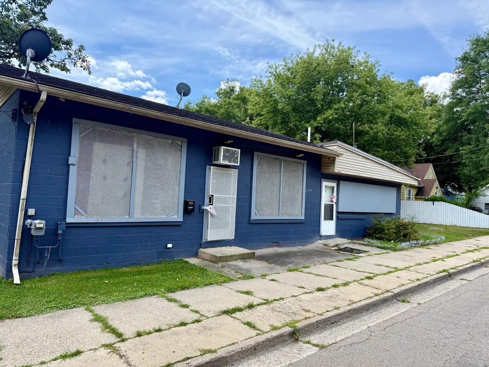 1616 Perkins St image 2