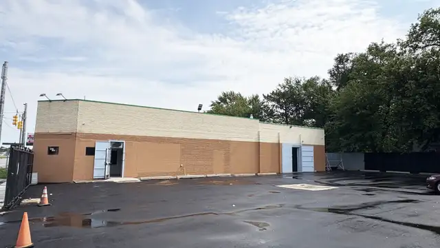 3600 8 Mile Rd thumbnail 2