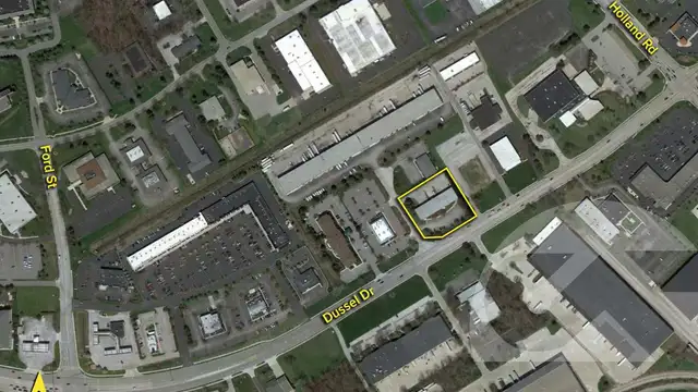 387 W Dussel Dr thumbnail 3