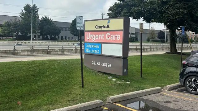 28910 Schoolcraft thumbnail 3